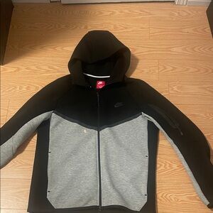 Nike Men's Black and Gray Performance Jacket